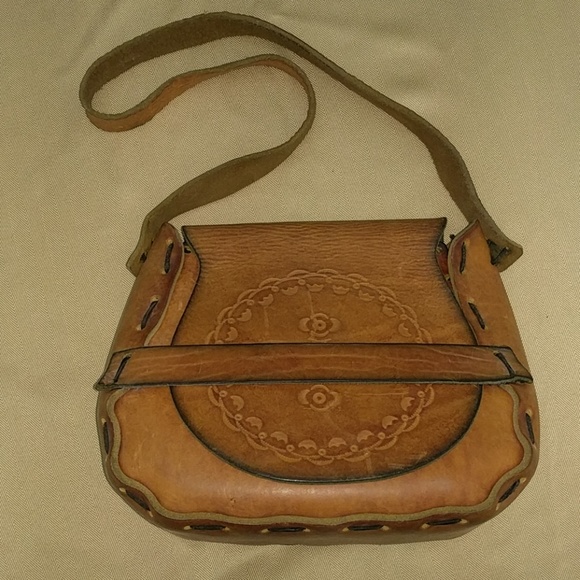 Vintage Handbags - Vintage Boho Stamped Leather Saddlebag Purse